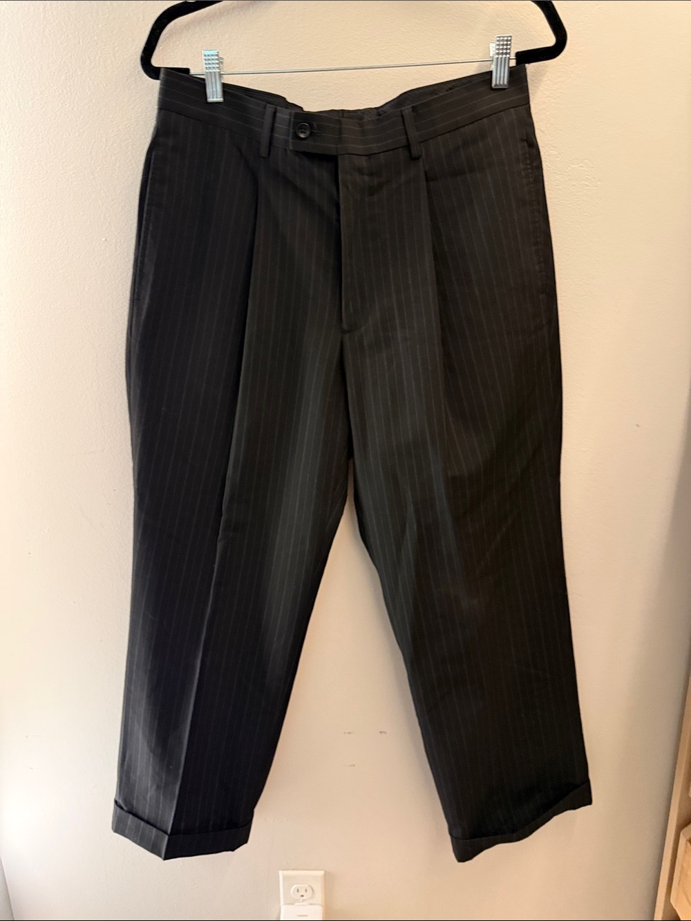 jf j.ferrar Men’s Size 34 x 32 Black Pinstripe Dress Pants